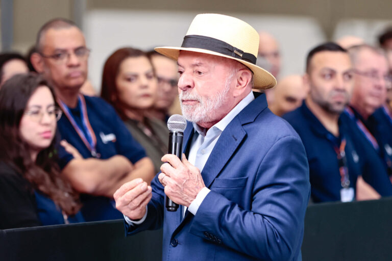 Visita Lula Avibras Aeroco (15).jpg