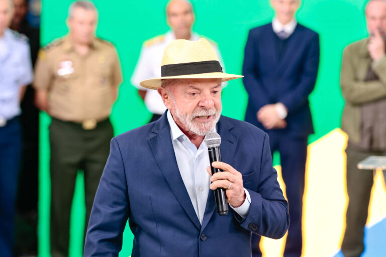 Visita Lula Avibras Aeroco (16).jpg