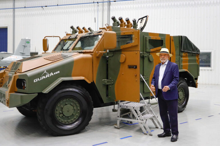 Visita Lula Avibras Aeroco (6).jpg