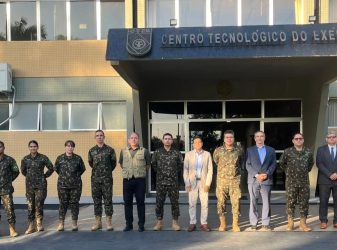 Avibras Aeroco e Exército Brasileiro